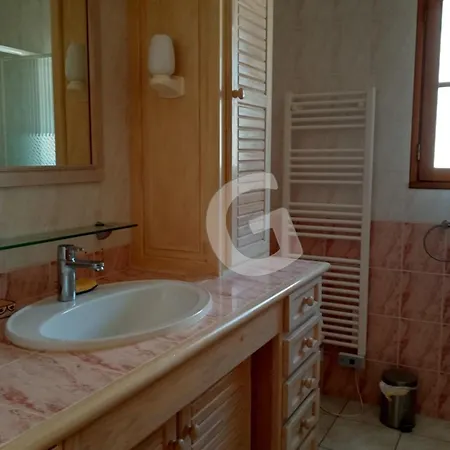 Nyaraló Maison A Avec Piscine Chauffee, Proche - Fr-1-194-364 *