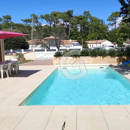 Nyaraló Maison A Avec Piscine Chauffee, Proche - Fr-1-194-364