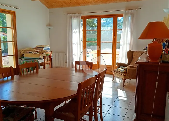 Maison A Avec Piscine Chauffee, Proche - Fr-1-194-364 *