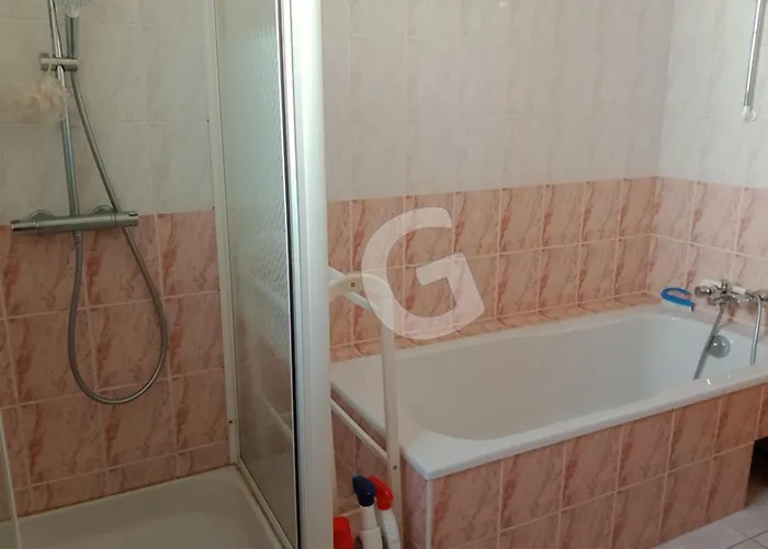 Maison à Avec Piscine Chauffée, Proche - Fr-1-194-364 Jard-sur-Mer