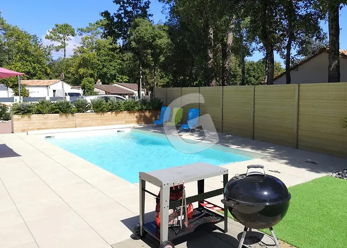 Maison à Avec Piscine Chauffée, Proche - Fr-1-194-364 * Jard-sur-Mer