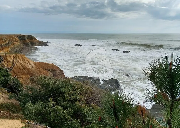 Maison A Avec Piscine Chauffee, Proche - Fr-1-194-364
