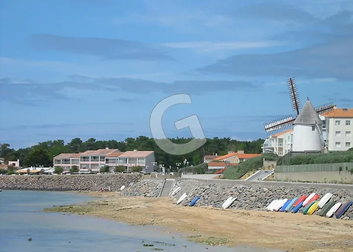 Maison à Avec Piscine Chauffée, Proche - Fr-1-194-364