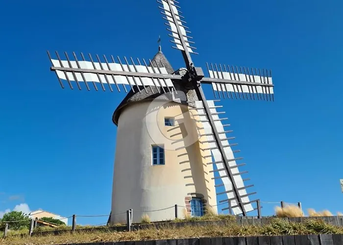 Maison A Avec Piscine Chauffee, Proche - Fr-1-194-364 *